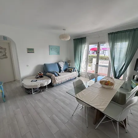 Con Jardin Privado En Menorca Апартаменты