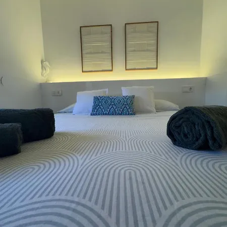 Con Jardin Privado En Menorca * Cala En Porter (Menorca)